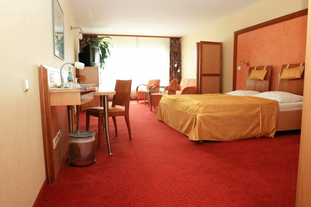 Hotel Ascot Bristol Potsdam Exteriör bild